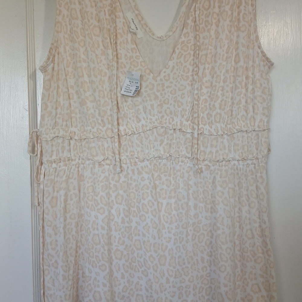 Maurices Cream Leopard Print V-Neck Top NWT